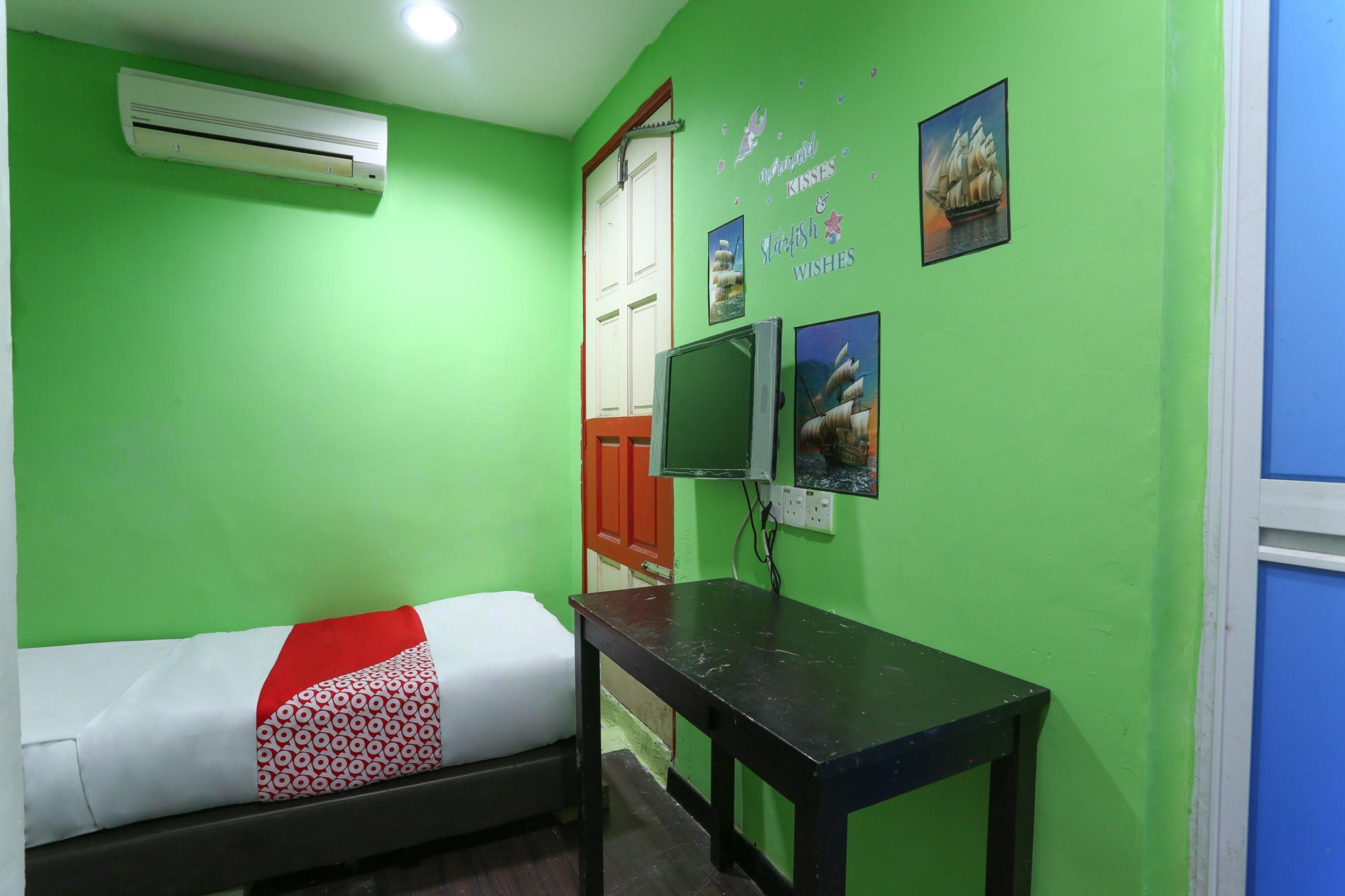 Oyo 89738 1st Glenmarie Hotel
