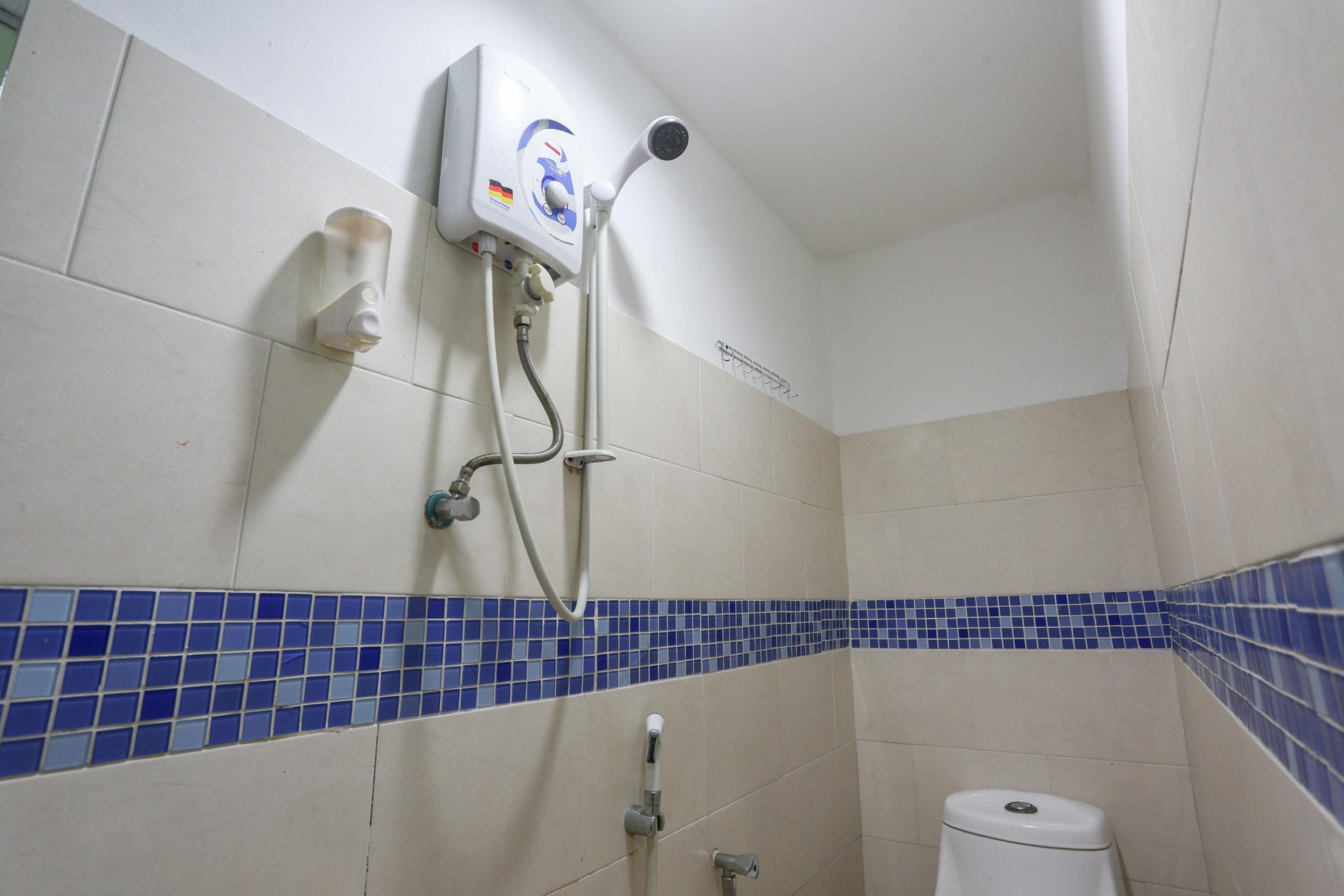 Oyo 89738 1st Glenmarie Hotel 2*